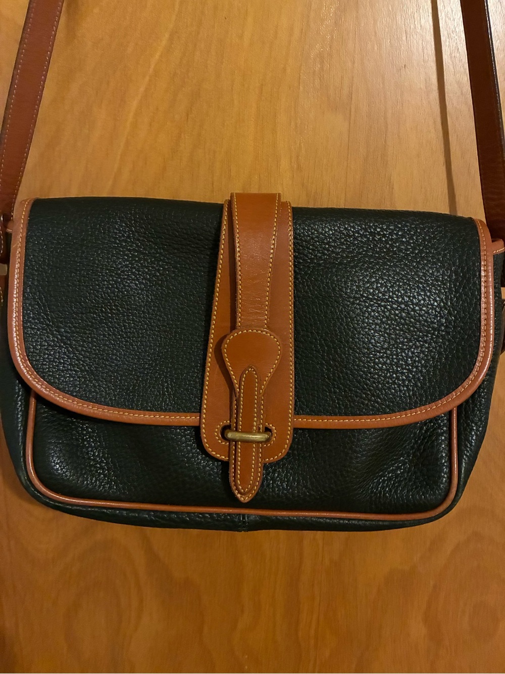 Dooney & Bourke Vintage All-Weather Leather crossbody bag - Picture 2 of 14